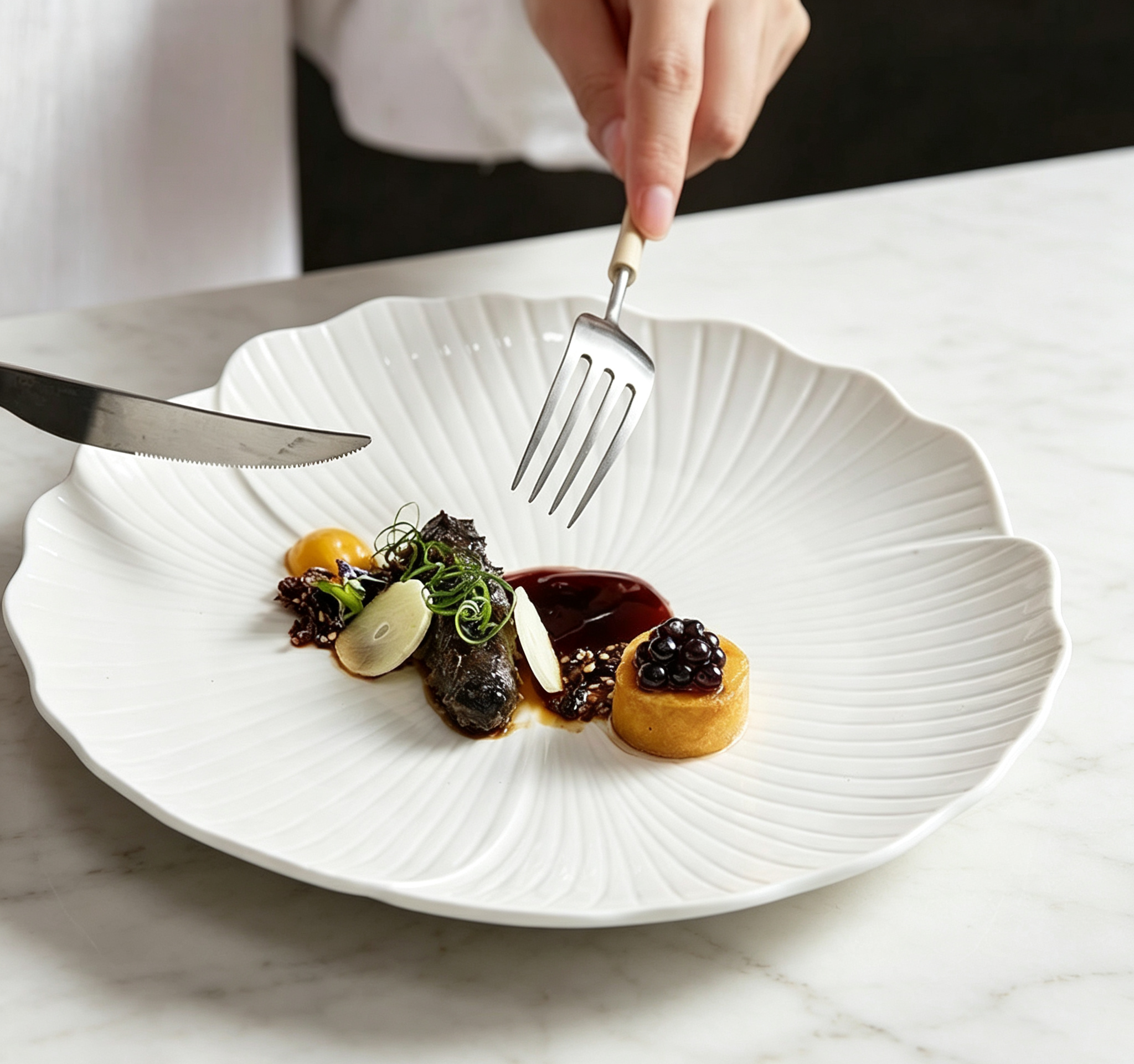 Pure White Petal Radial Textured Ceramic Western Dinner Plate